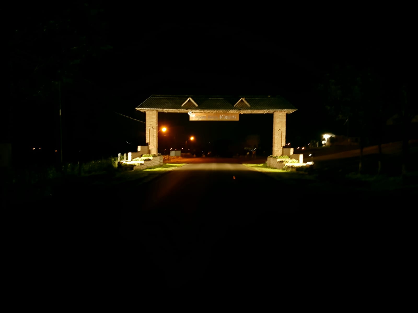 ILUMINAÇÃO E PLACA DE DIVISA ENTRE MUNICÍPIOS